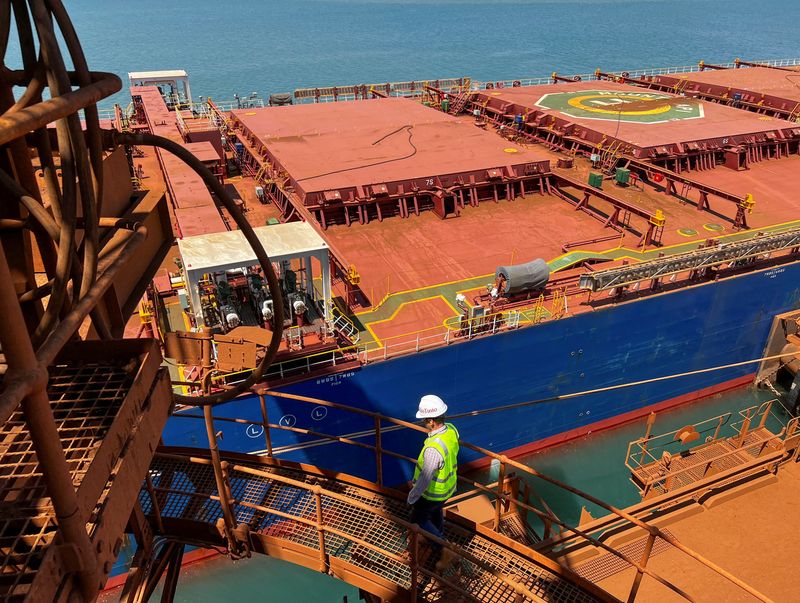 Australia forecasts hit to resource, energy export earnings from lower US dollar
