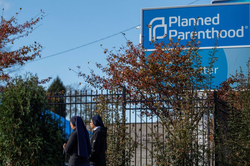Trump administration to freeze family-planning funds for Planned Parenthood