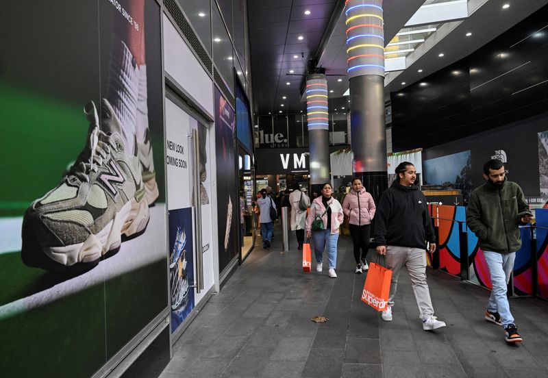 Australia retail sales edge higher as shoppers stay cautious