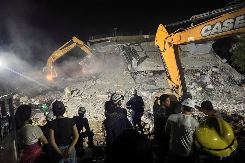 Survivors of Myanmar quake left without food, water and shelter, aid groups say