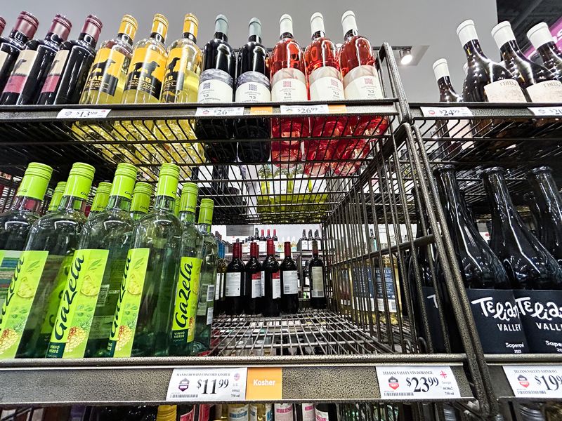 Manischewitz wine caught in tariffs dispute as Canadian Jews prepare for Passover
