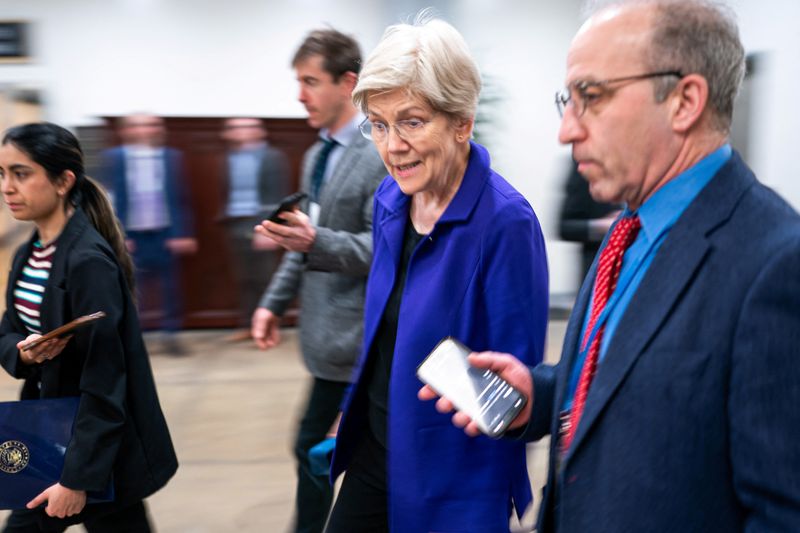 Exclusive-Democrats ask SEC to preserve records related to Trump’s crypto business, probing conflicts