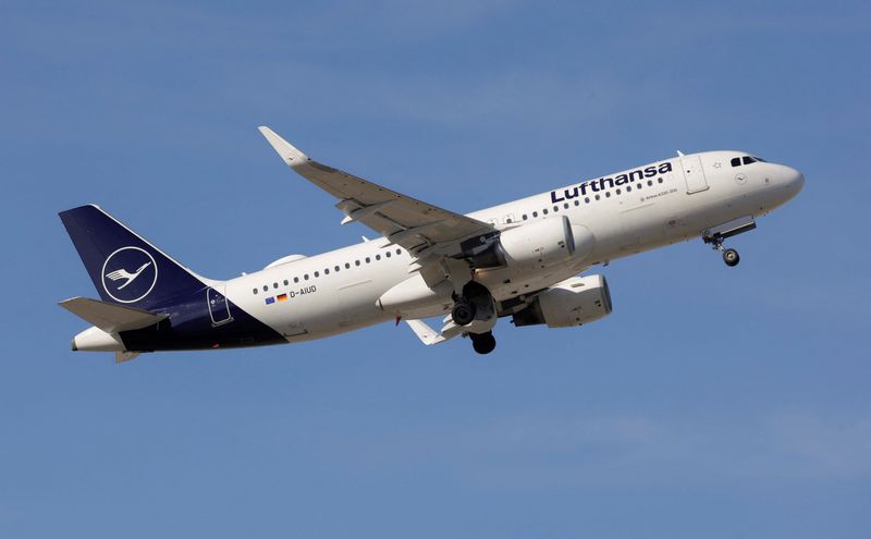 Pilots union breaks off talks over Lufthansa's cuts plans, sources say