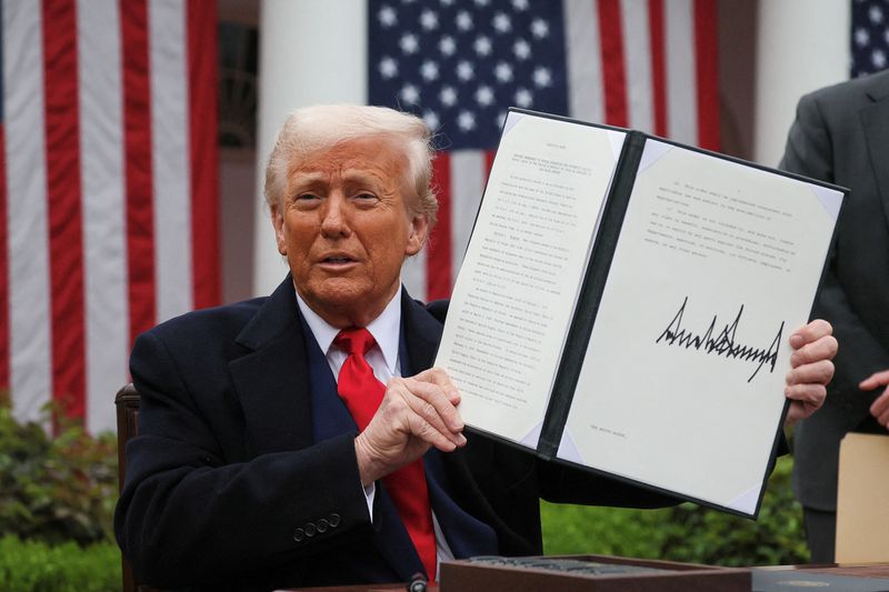 World leaders react to Trump's tariffs