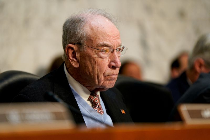 US Senate Republican pushes to require congressional approval for new tariffs