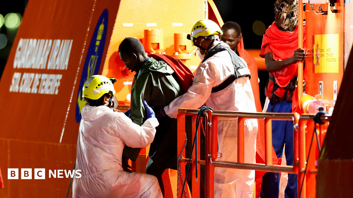More than 80 migrants feared dead after boat rescued off Canary Islands