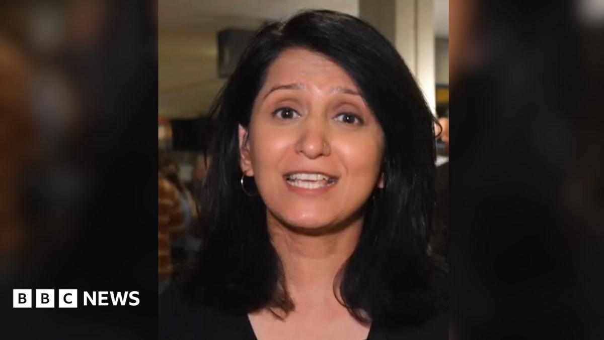 'Shaken and emotional' travellers arrive at Israeli airport