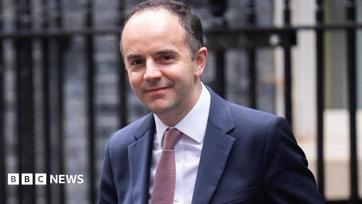 Health secretary seeks advice over maternity inquiry staff who refused to give evidence