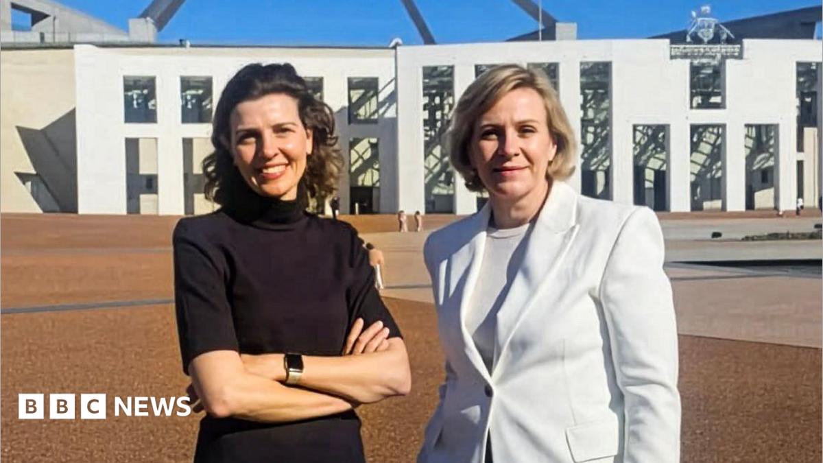 Independent MPs launch new Australian centrist political party