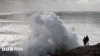 Storm Boelo amber warnings kick in as parts of UK brace for 80mph gusts