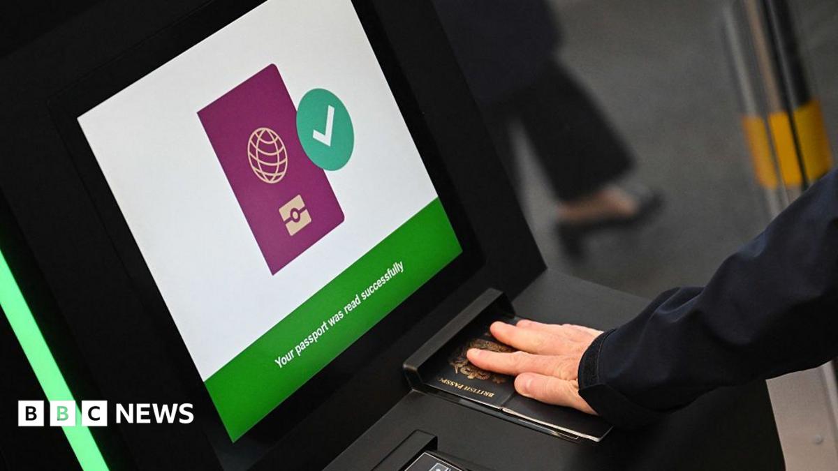 Roll-out begins for passport-free airport e-gates