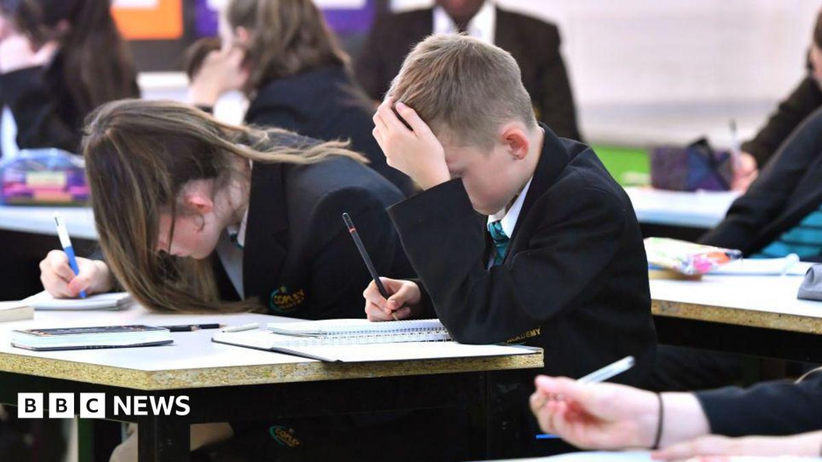 Exam board sorry for delay to Sats results in England