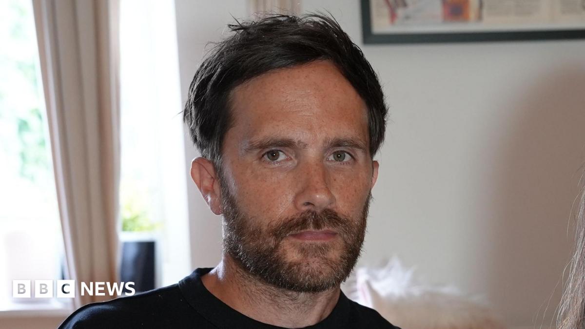 Beach hero tells of attempt to save drowning girl and mum