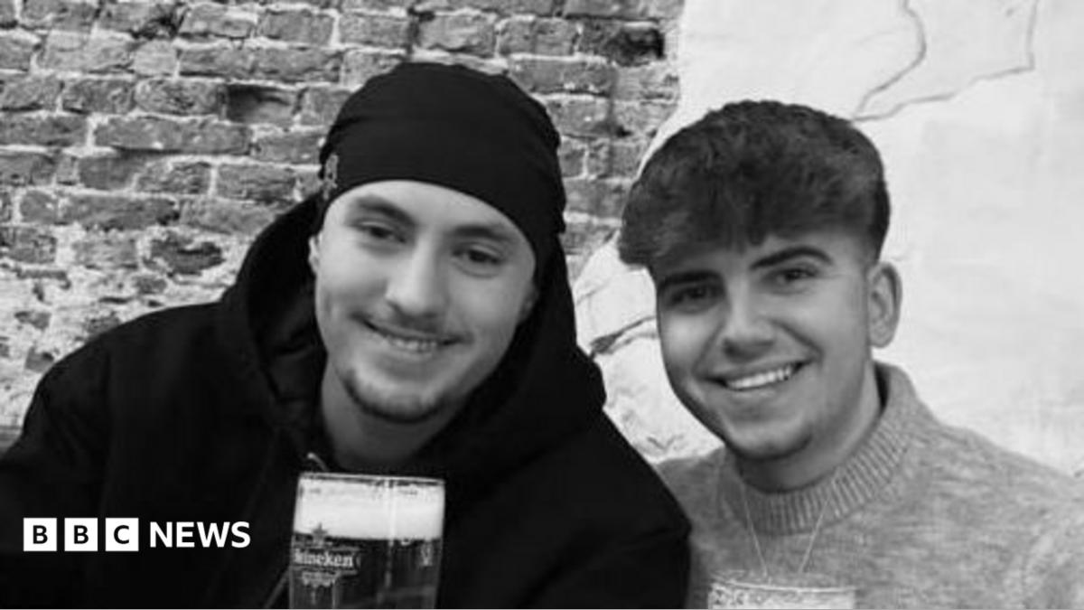 Two men who died on Yr Wyddfa tried calling 999, inquest hears