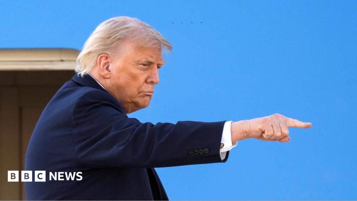 Trump's dramatic plane swap hints at personal stakes of Iran war