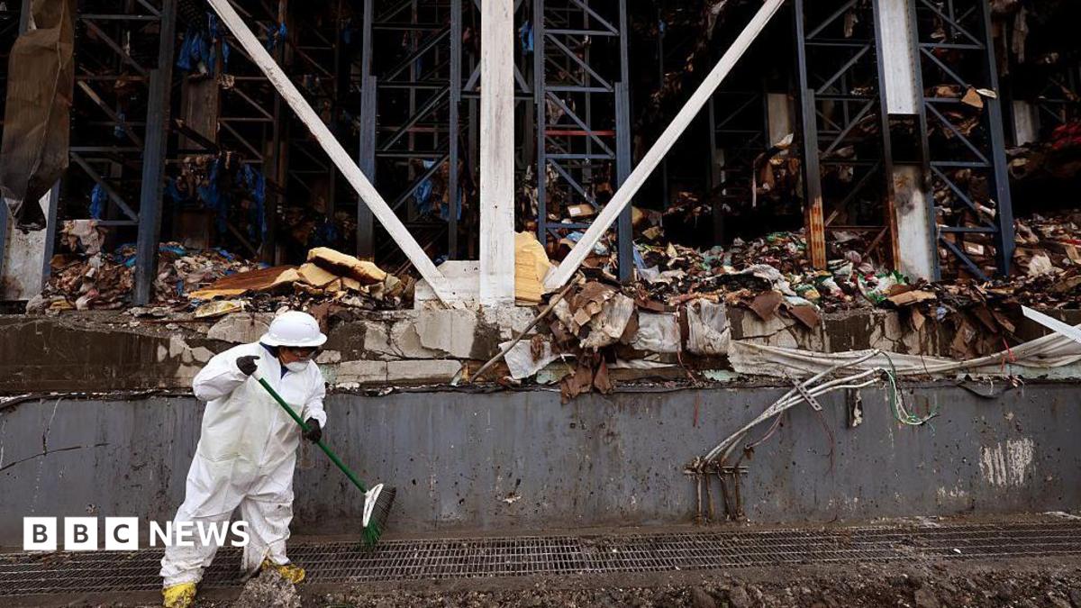 Tonnes of rotting food from vast LA warehouse fire creates unbearable stench