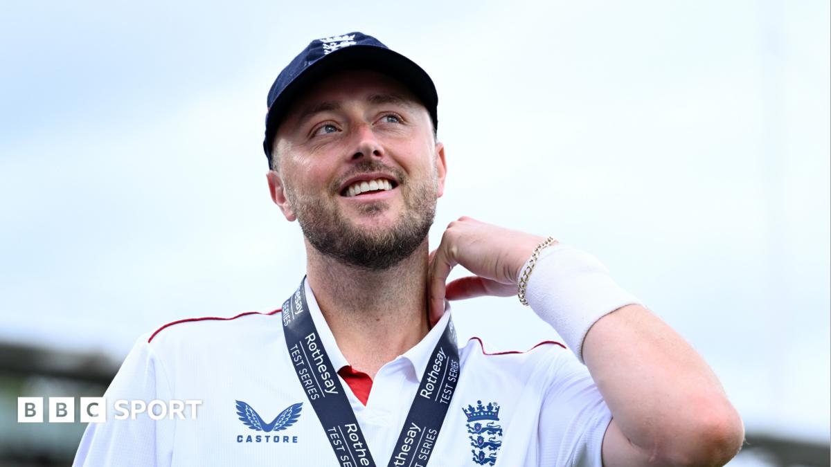 Robinson's rhythmical action reminiscent of McGrath - Agnew