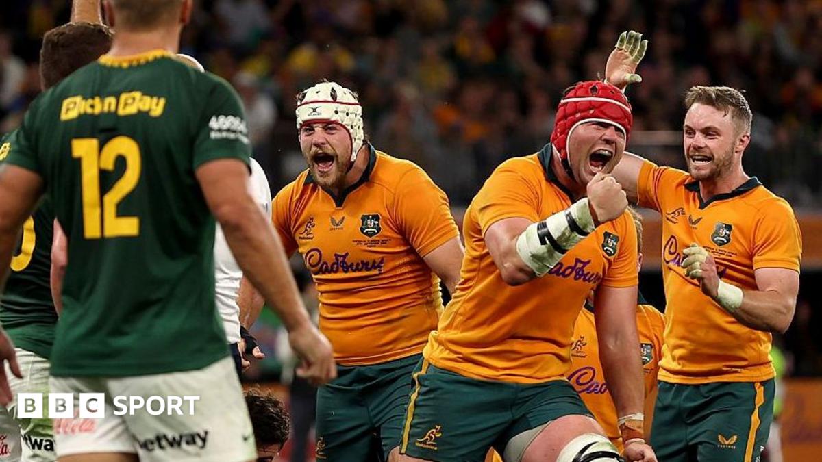 Four men down - but Australia still beat South Africa