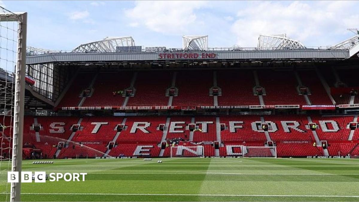 Man Utd selling Old Trafford turf cubes for £125