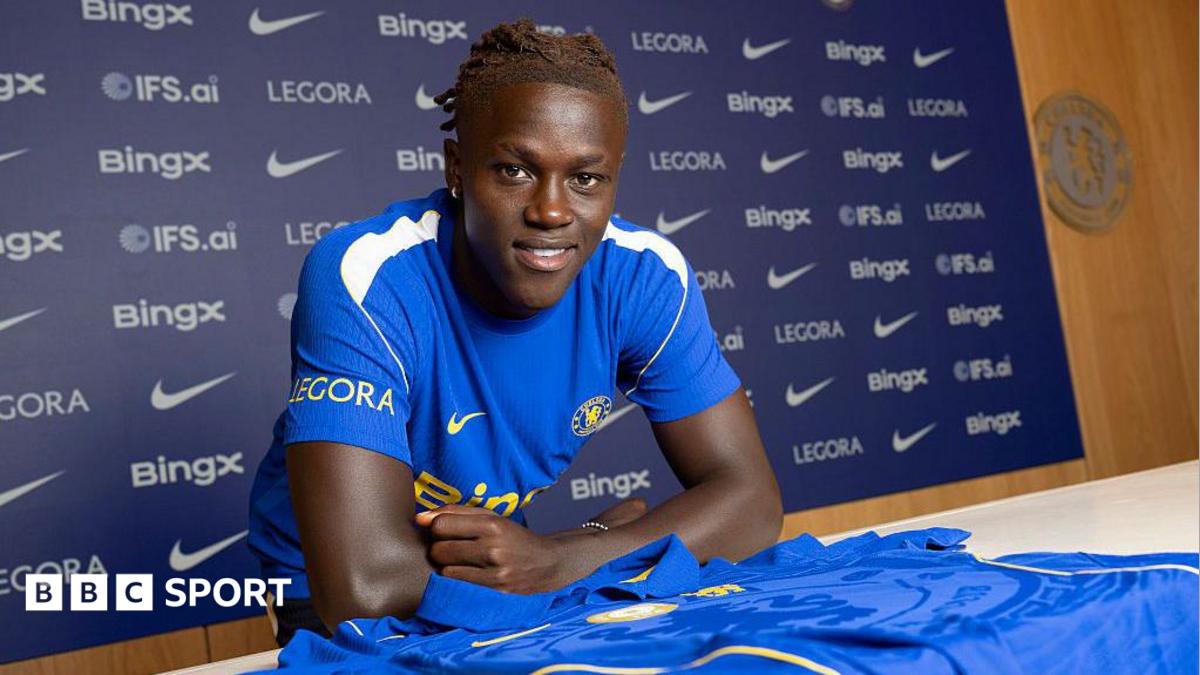 Idolises Ronaldo, plays like Saka - meet £40m Chelsea winger Quenda