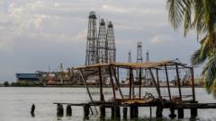 US and Venezuela reach 'historic' oil deal, Trump says