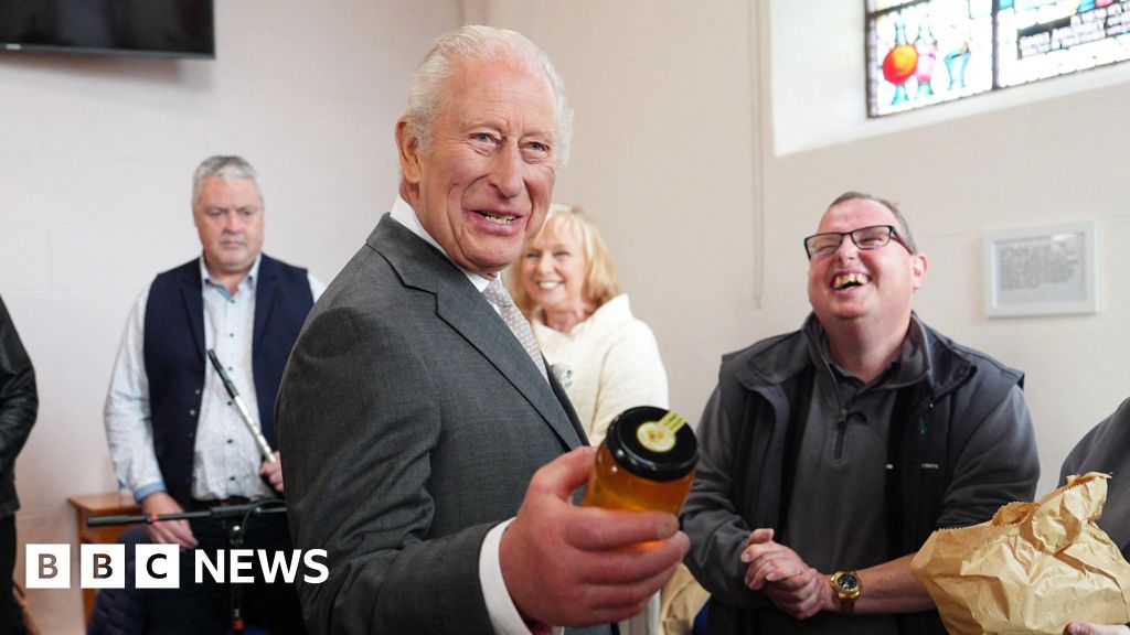 'At least it wasn't on my head': King laughs off bird poo misfortune