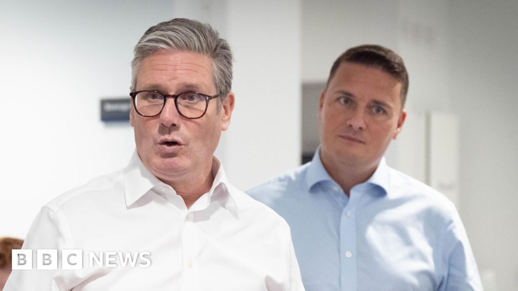 Starmer to meet Streeting as leadership crisis divides Labour