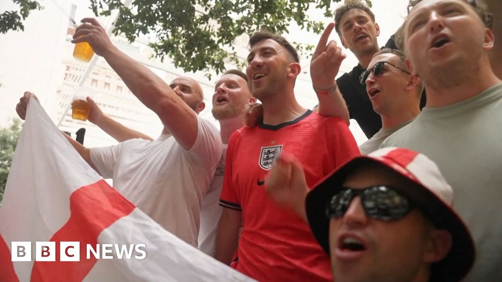 England fans arrive in Dallas for World Cup game against Croatia