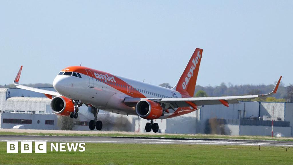 EasyJet flight diverts to Rome over power bank in luggage