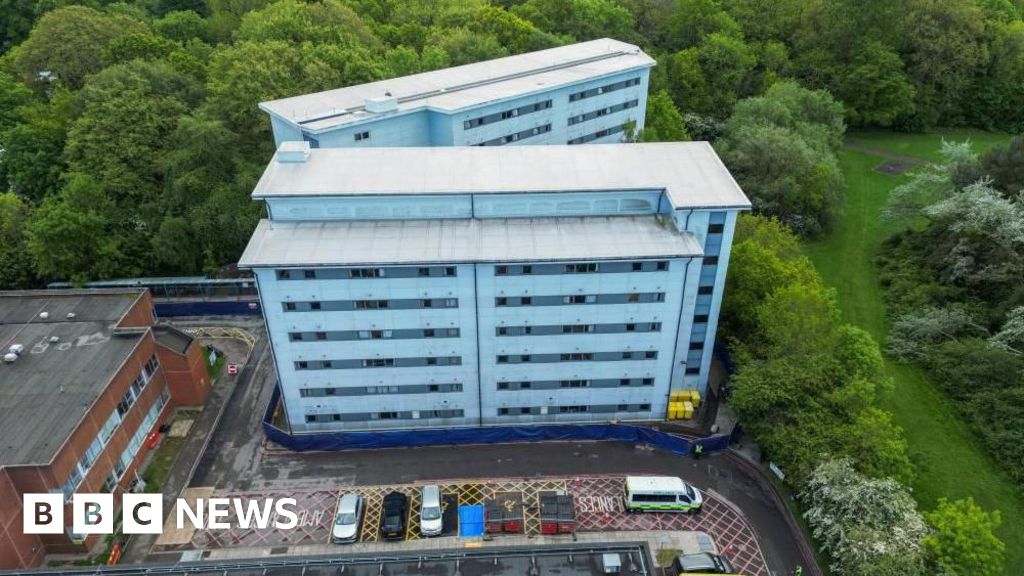 Twenty-two people set to leave hospital after hantavirus isolation