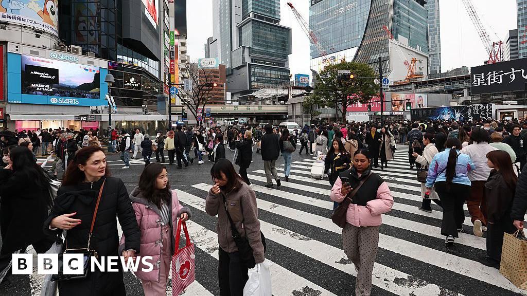 Litterbugs now face on-the-spot fines in Tokyo's tourist hotspot