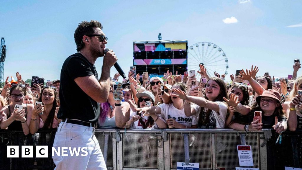 Thousands enjoy final day of Radio 1's Big Weekend