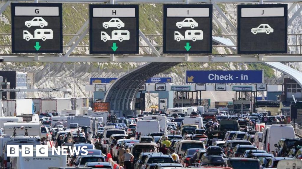 France suspends extra EU border checks at Dover after hours-long queues