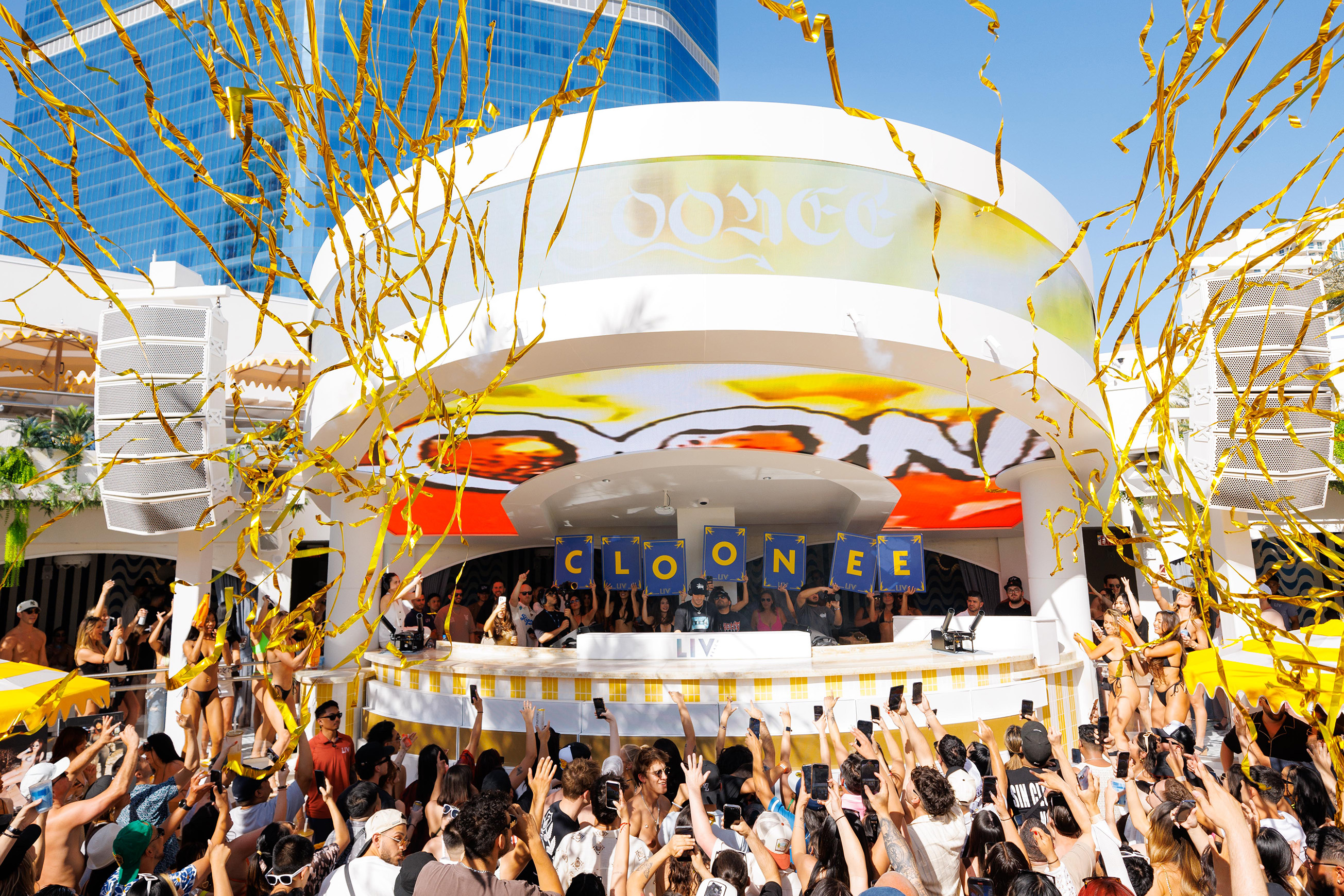 New winter dayclub experience brings a ski rager to LIV Beach at Fontainebleau