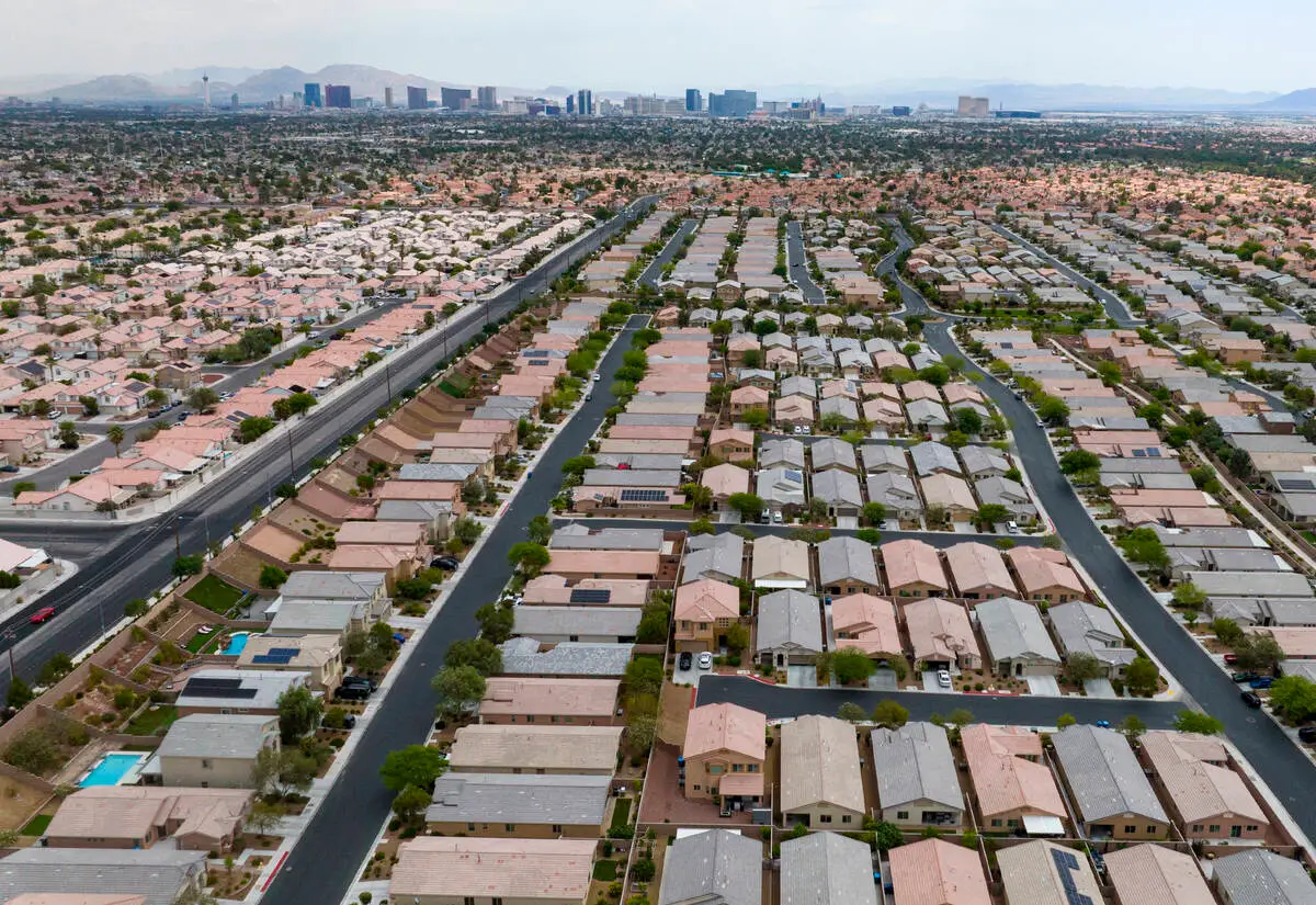 How much sprawl does Las Vegas Valley have compared with other metros?