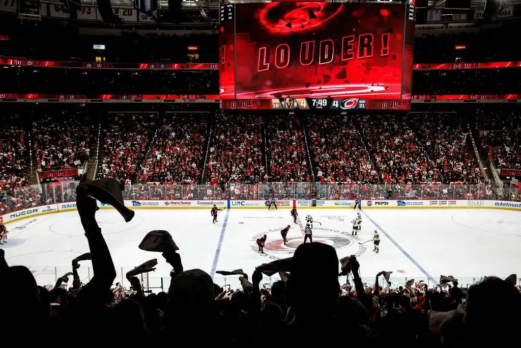 What channel is Golden Knights vs. Hurricanes Game 2: TV, streaming, game time