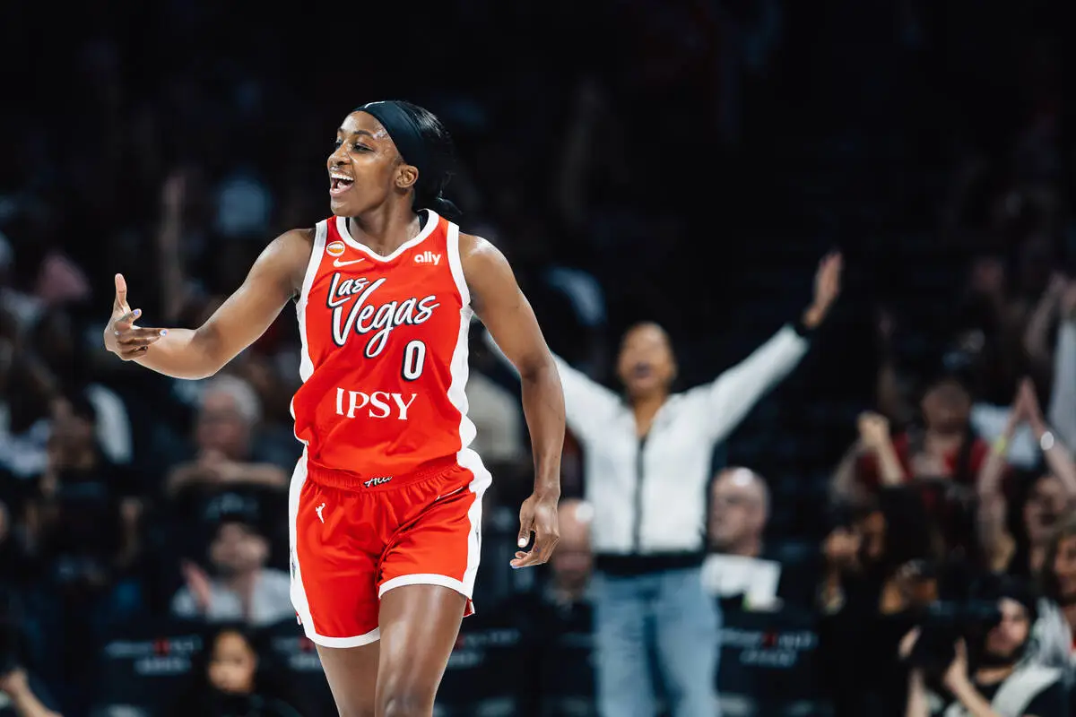 Jackie Young’s 2nd-half surge leads Aces to season’s first home victory