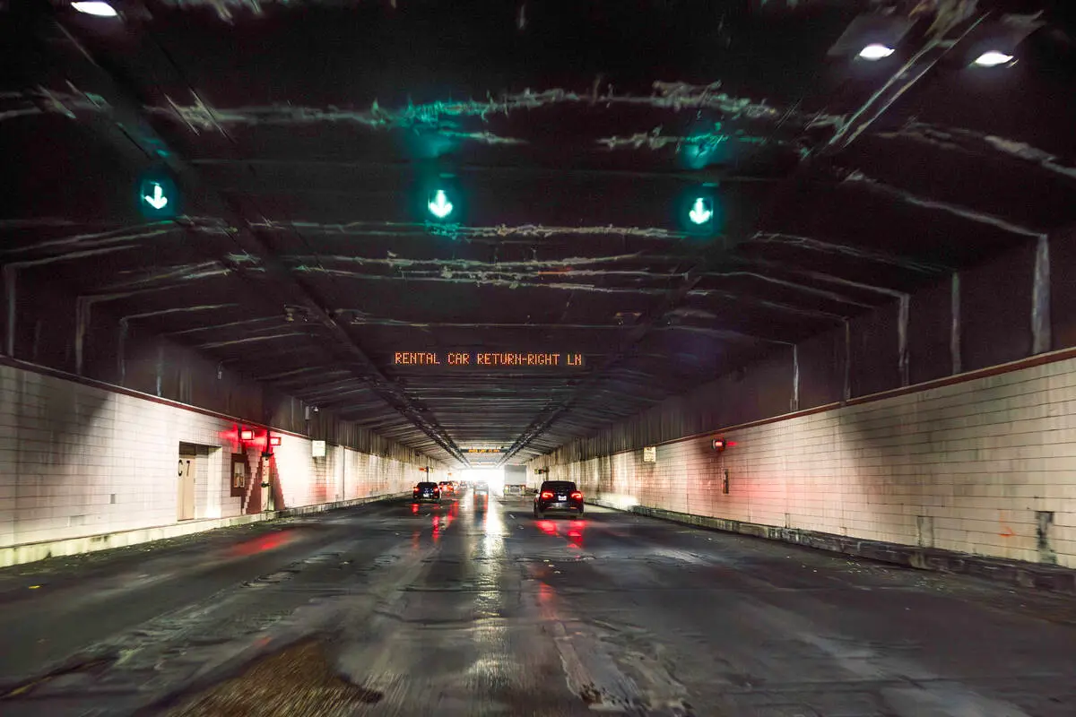 Las Vegas airport tunnel set for repave after years of deteriorating