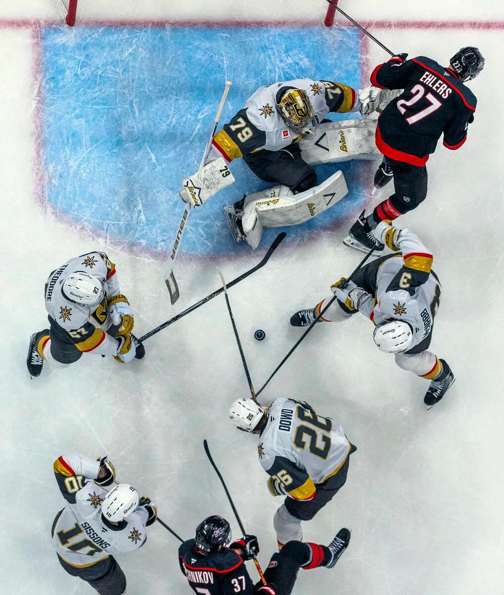 Graney: Adin Hill should replace Carter Hart for Golden Knights