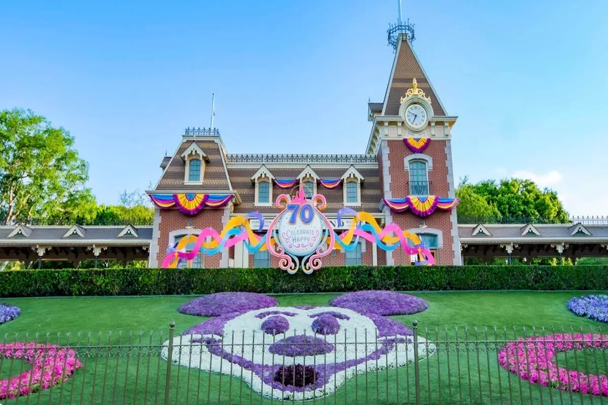 Disneyland offers rare evening ticket deal this summer