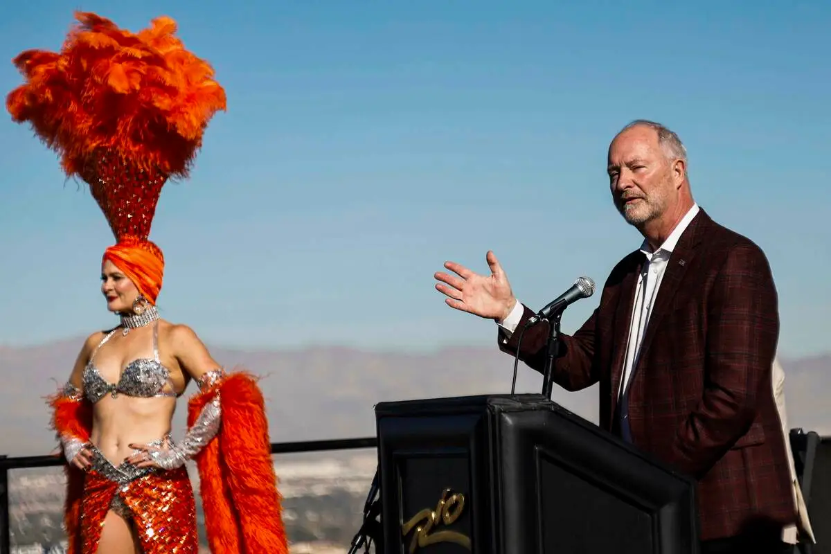 Las Vegas tourism chief could receive 6% raise, 45% bonus