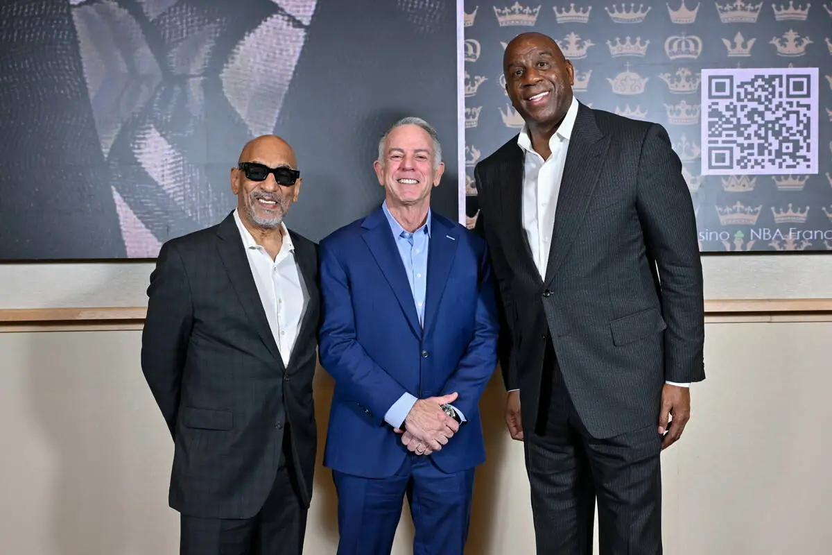 Who are the groups interested in owning a Las Vegas NBA expansion team?