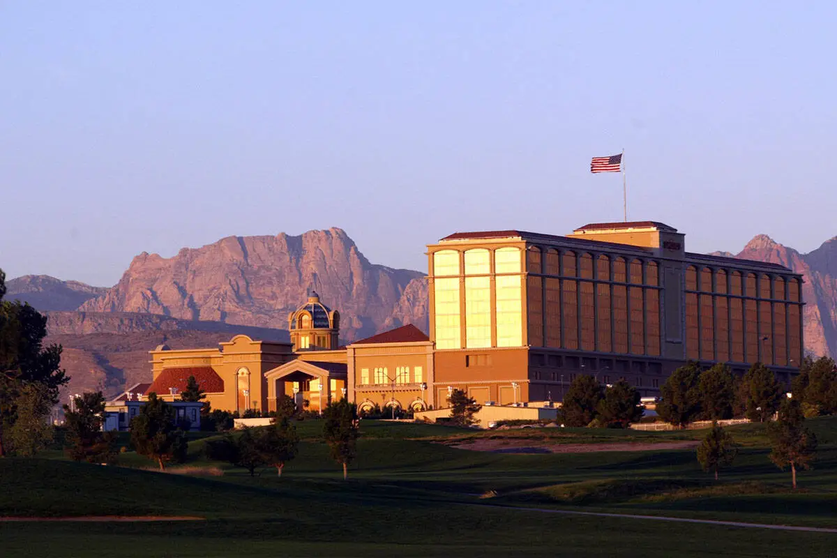 Inside Gaming: Summerlin hotel-casino adds food hall