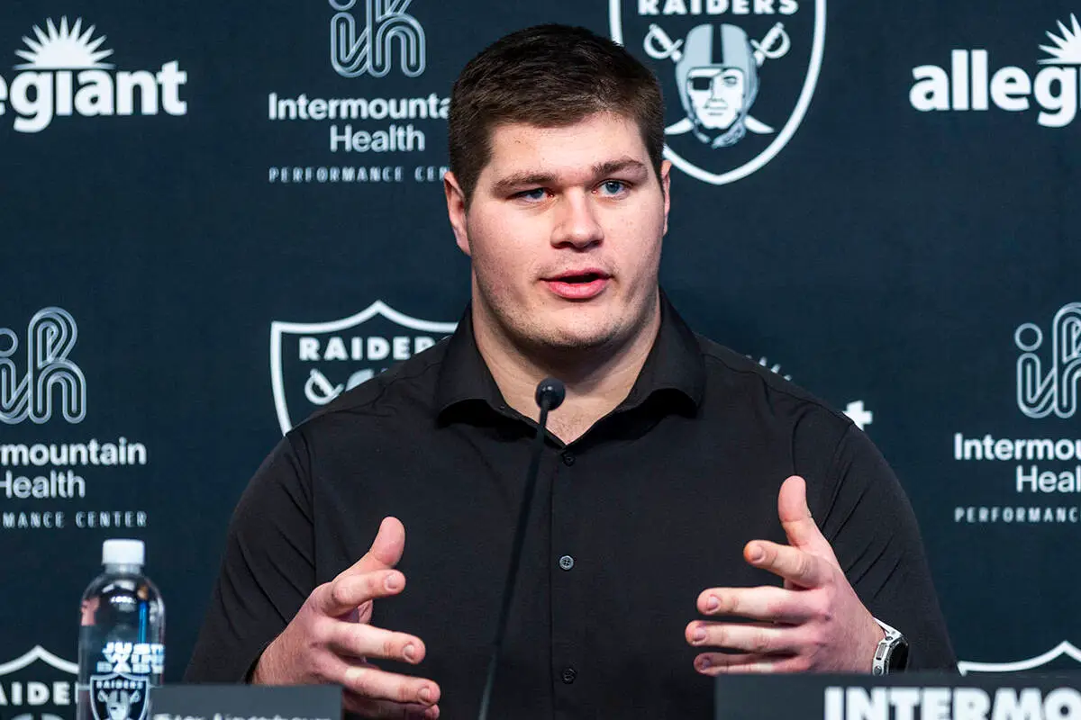 Raiders training camp preview: Offensive line