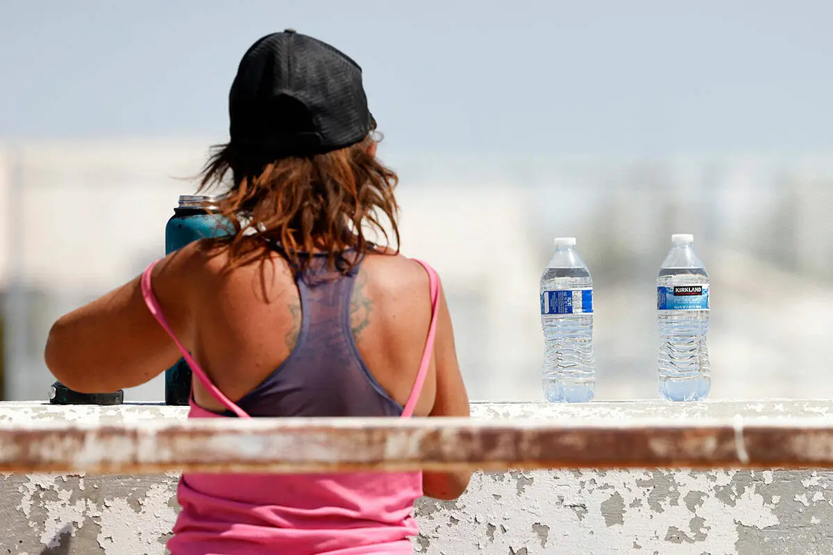 Water, please: Extreme heat moves back into Las Vegas Valley