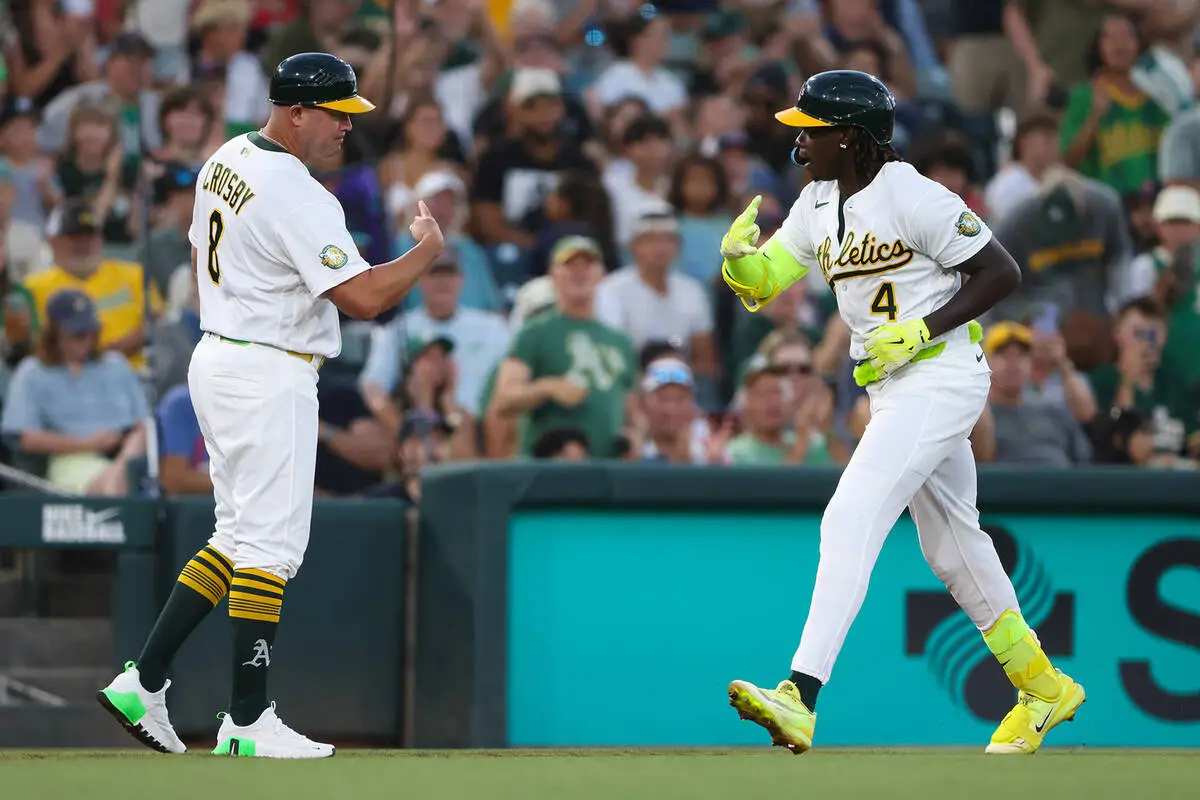 Red Sox beat the A’s 4-2 on Monasterio’s 2-run homer in the 10th