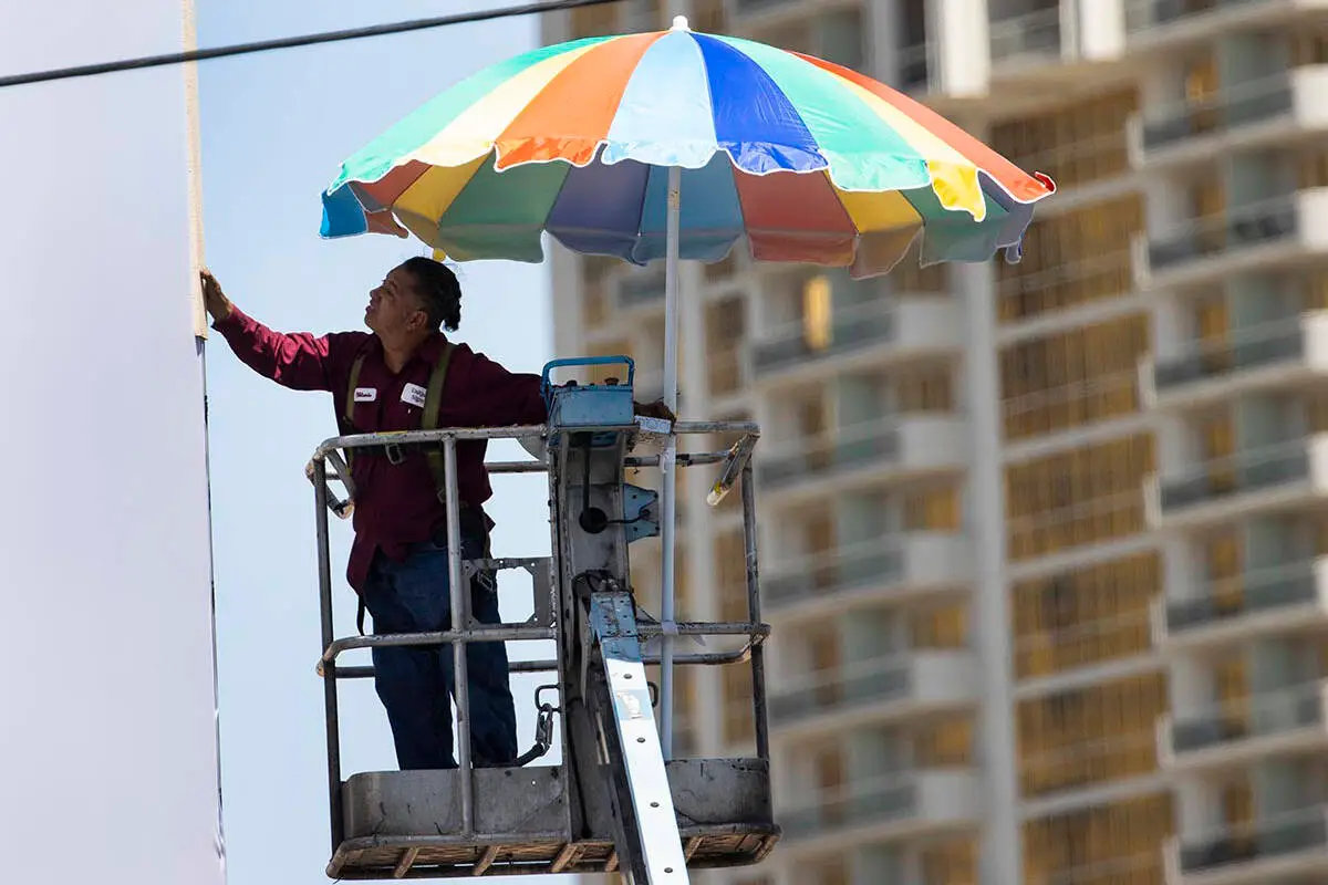 Las Vegas welcomes August with extreme heat