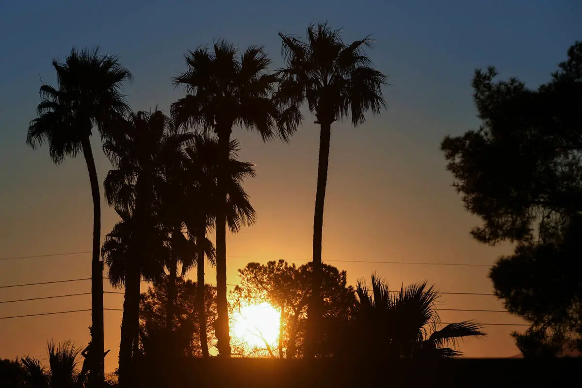 Las Vegas weekend forecast features extreme heat, chance of rain
