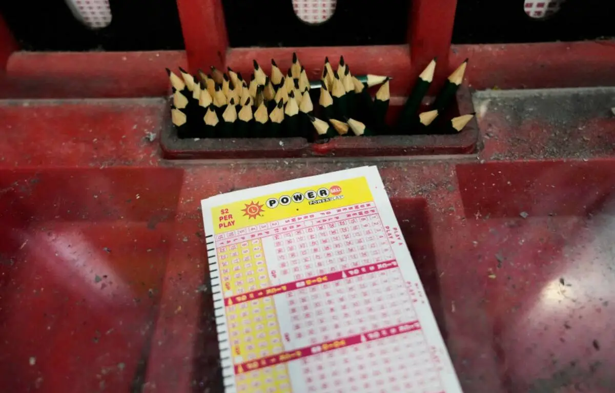 One ticket from Illinois wins $1.04B Powerball jackpot