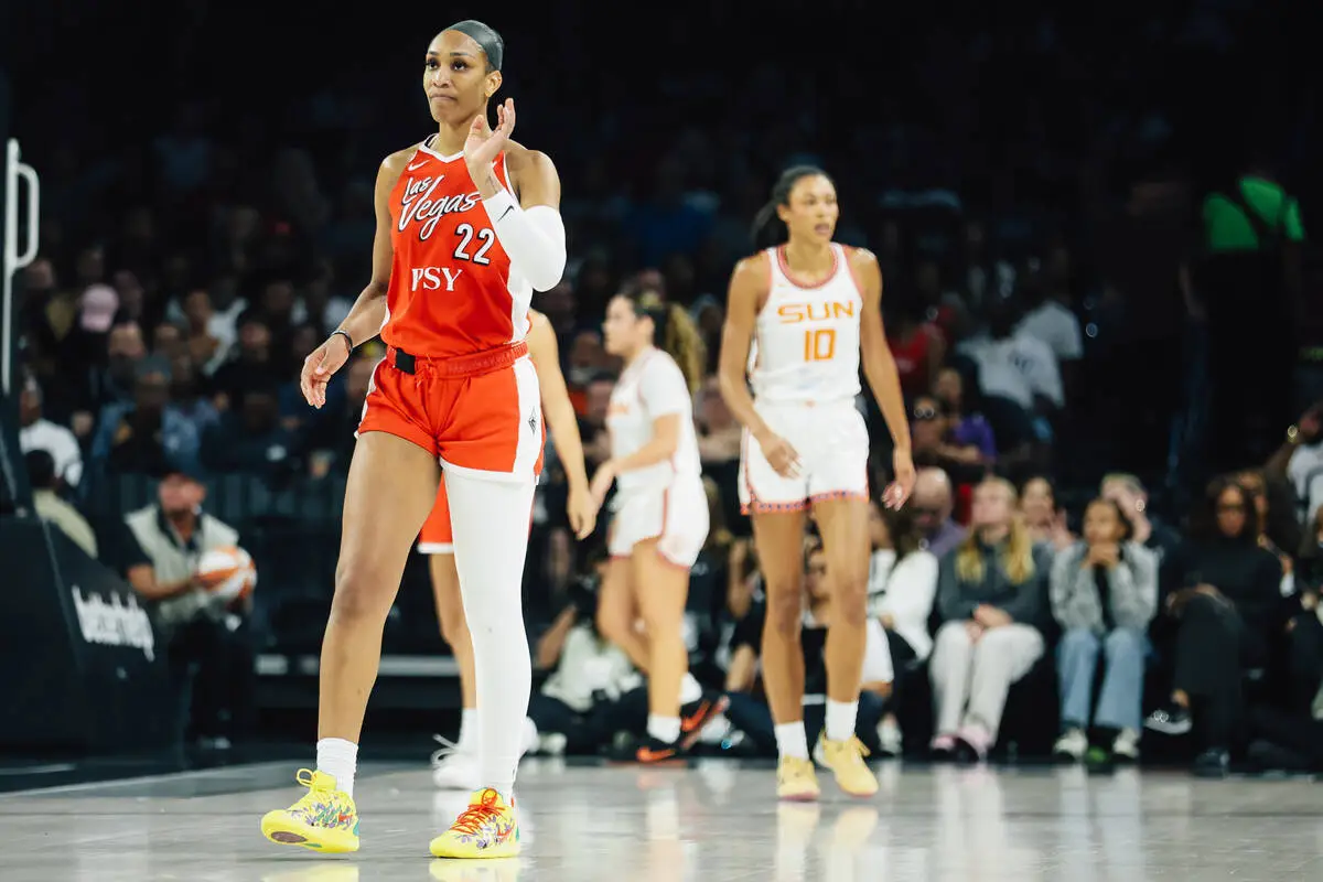 Aces erupt after halftime to snap losing streak, cruise past Sun